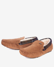 Load image into Gallery viewer, Barbour Men&#39;s Monty Slipper | Camel