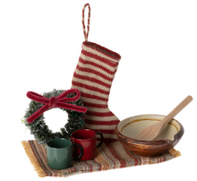 Load image into Gallery viewer, Maileg Cosy Christmas Set