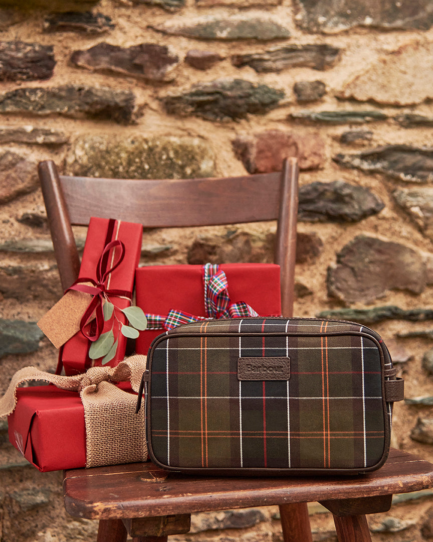 Barbour Tartan & Leather Washbag